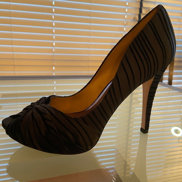 Badgely Mischka Black Satin Peep Toe Heels - Picture 5 of 9